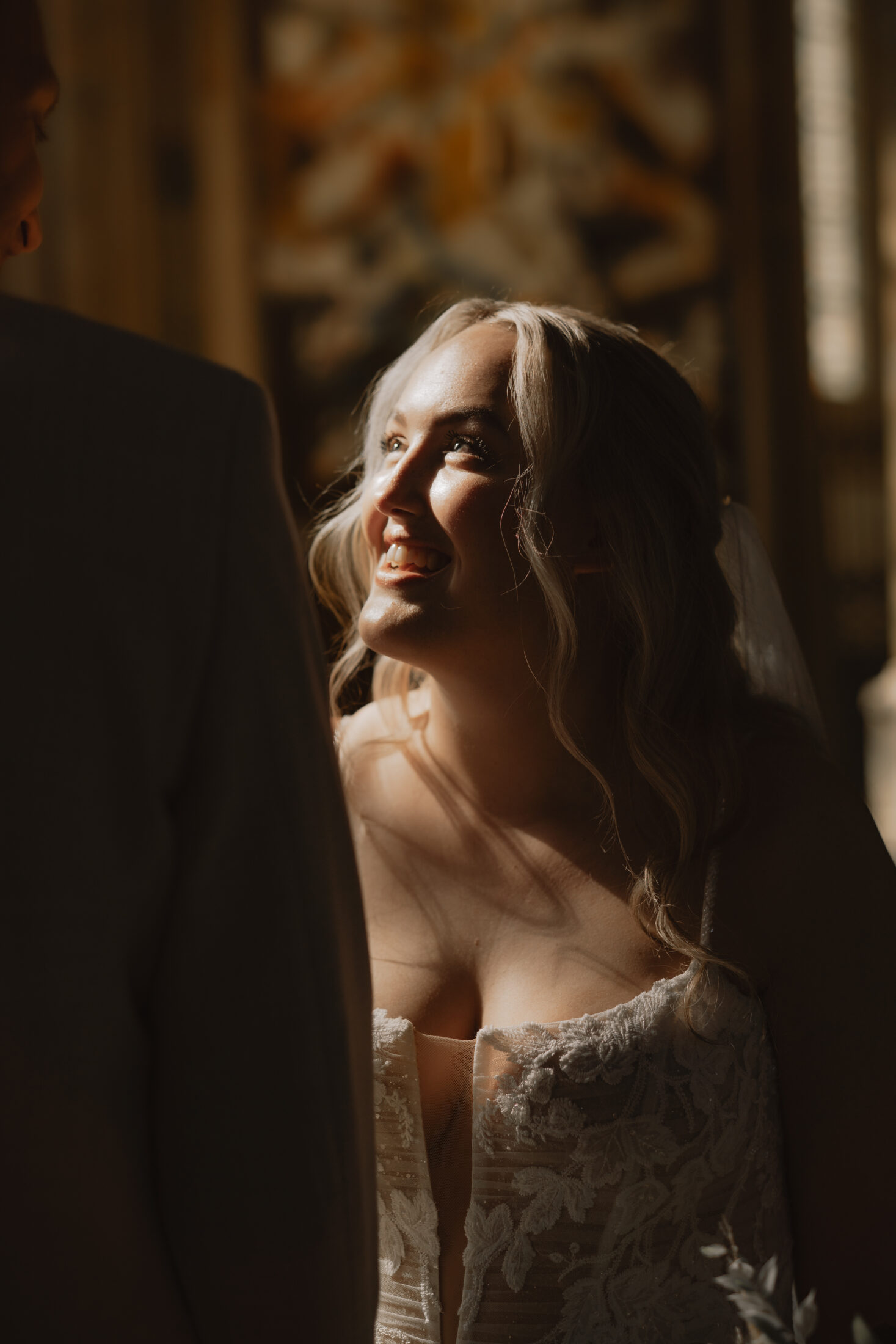 Gina: Professionele, ervaren trouwfotograaf die de puurheid van liefde vastlegt